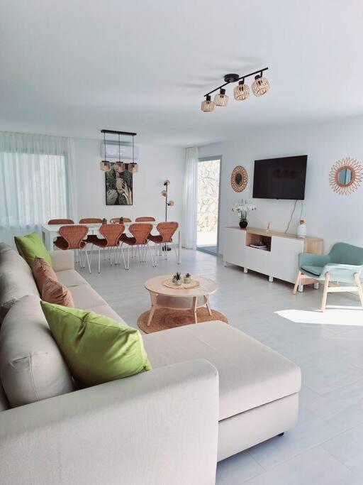 Malibu Mogan Secret Pool Villa - Piscina Privada Y Climatizada - Exclusive Heated Pool La Playa de Tauro Luaran gambar